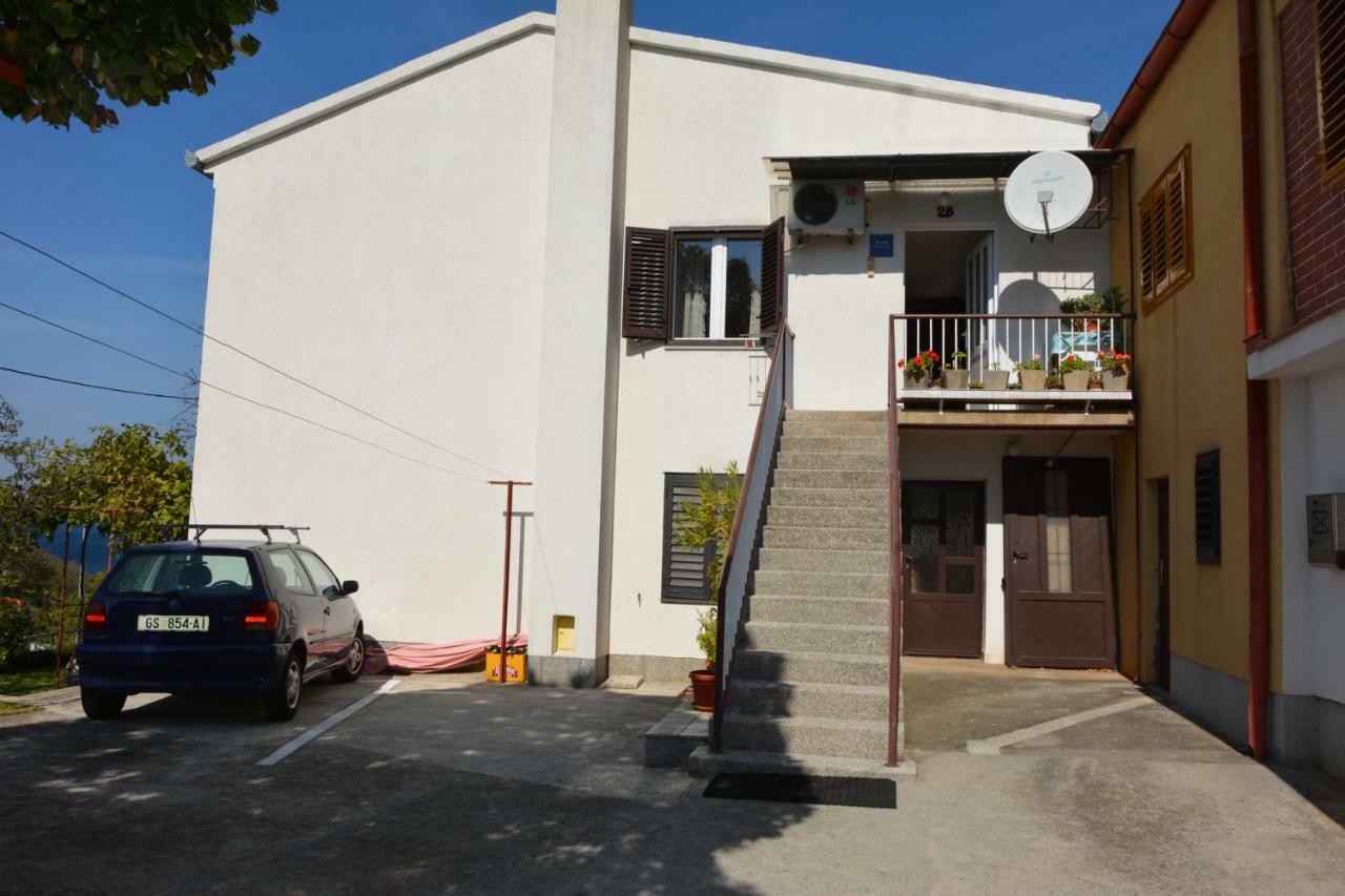 App On Apartment *